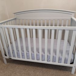Adjustable Height Crib