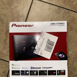 Pioneer Touch Screen Radio 