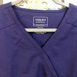Cherokee Workwear Women’s Scrub Top Size Med