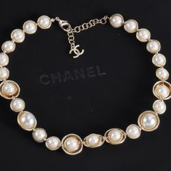 CC vintage pearl necklace