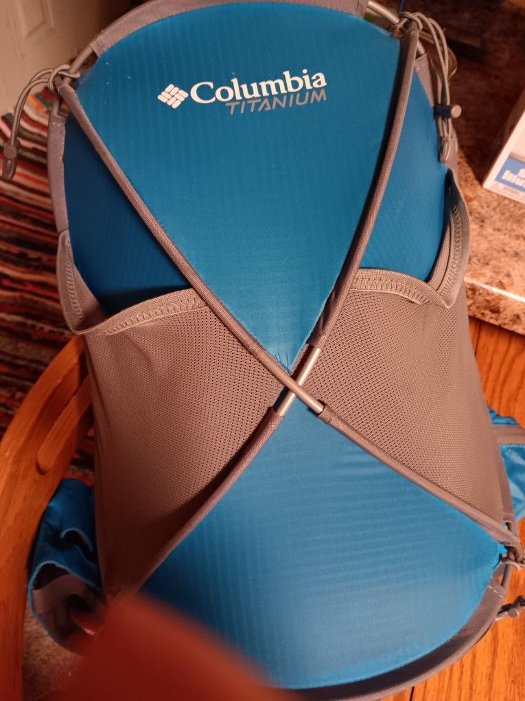 Columbia Backpack Hiking Wired New BIG Inside