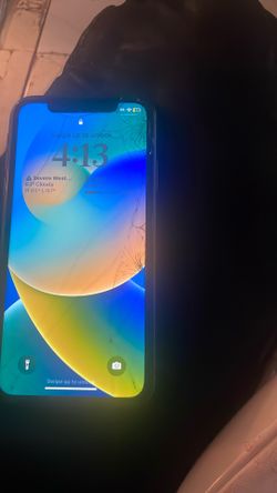 iPhone 11 64GB T-Mobile - Works Great - Cracked Screen