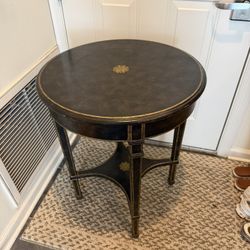 Maitland-Smith Neoclassical Leather Top Accent Table - Gold Leaf Inlay