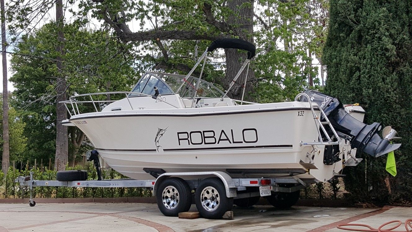 Robalo 22ft Fishing boat