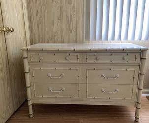 Vintage Thomasville Dresser