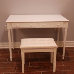 Drawer Desk With Bench