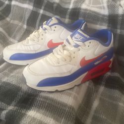 5youth Nikes