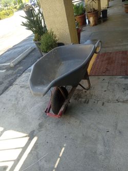 Wheel barrow