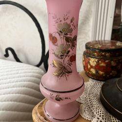 1940s Beautiful Opalescent Pink glass Vase  Gold trimmed