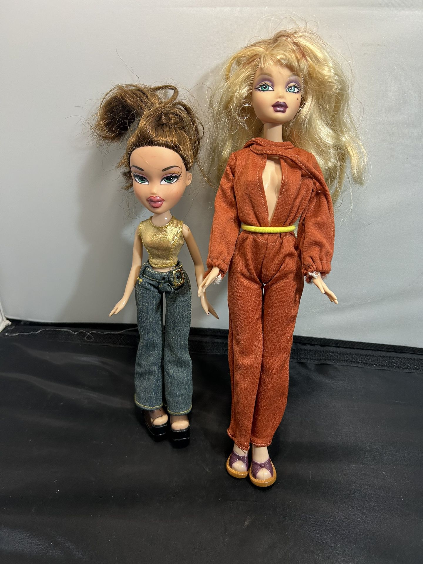 Lot Of 2 MGA- Mattle Bratz Dolls