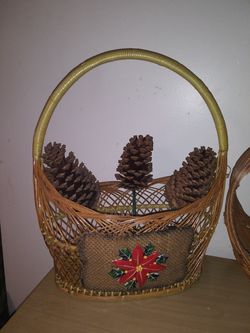 Household decorative wicker baskets