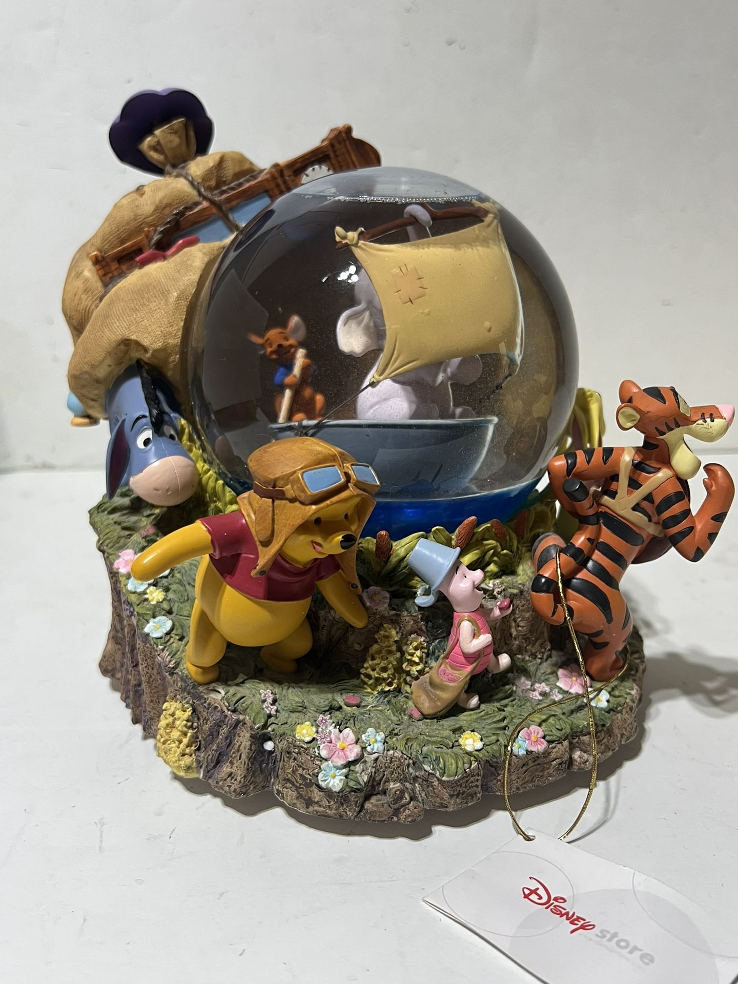 Disney Winnie the Pooh Springtime w/ Heffalump Snowglobe
