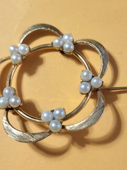 Vintage 12K Gold with Genuine Pearls  Pendant 