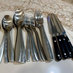 28 pieces Mixed Stainless Steel Flatware and Steak Knives Set