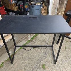 Black Desk