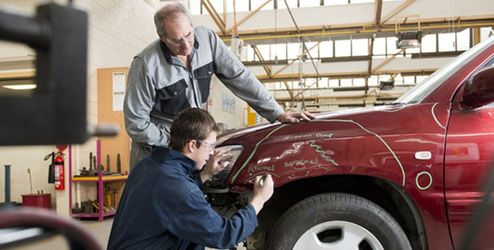 Se necesita trabajador de enderazado y pintura de Autos