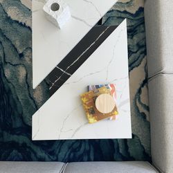 Stunning 3-Piece Quartz Table – Modern White & Black Veins