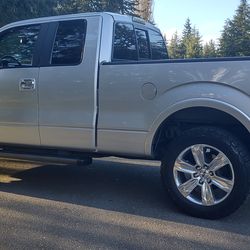 2010 Ford F-150, lariat