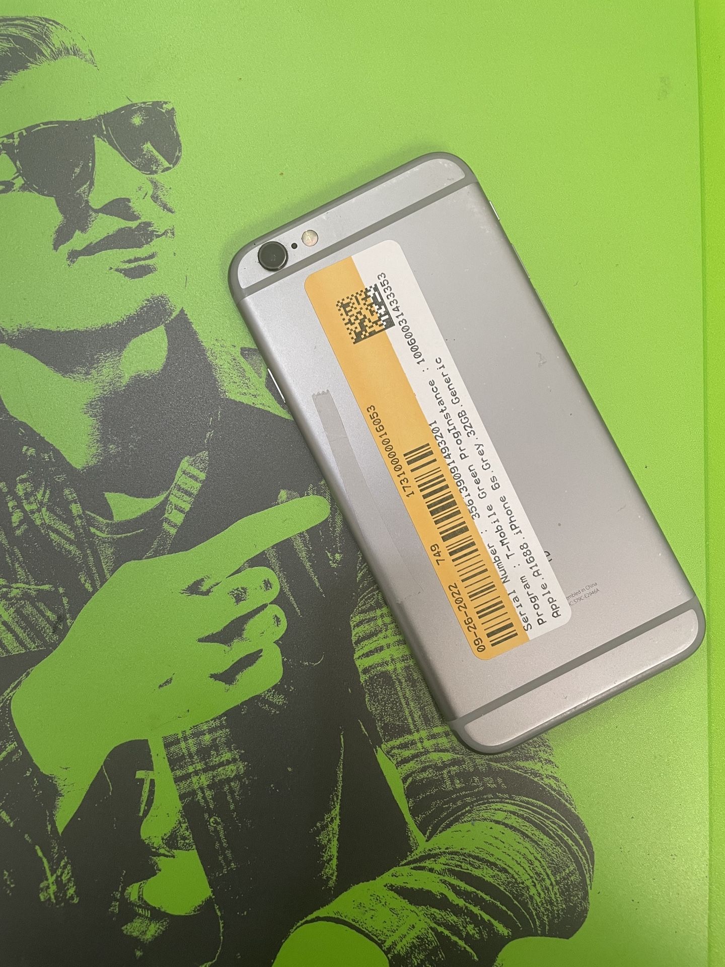 Factory Unlocked Apple iPhone 6s 32gb, sold with warranty