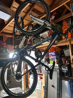 Specialized Hard Rock Medium used a few times