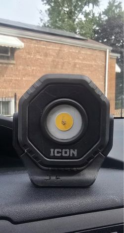 ICON Flashlight 1200 lumens