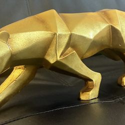 Golden Panther Statue – Modern Geometric Design