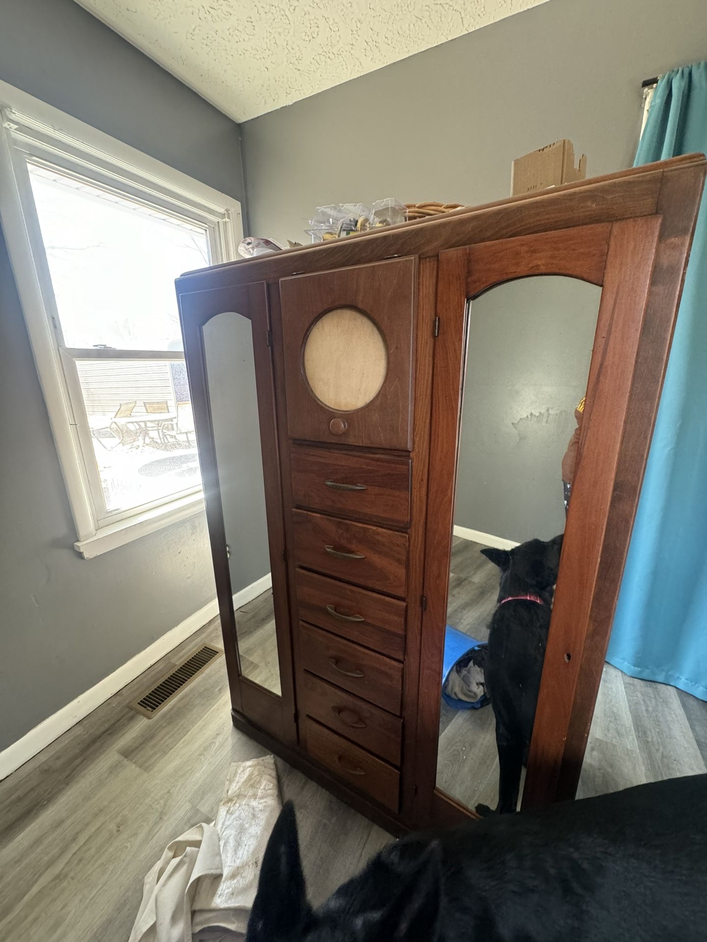 Dresser