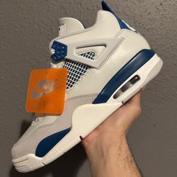 Air Jordan 4 Retro ‘Military Blue’