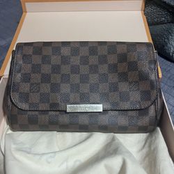Louis Vuitton Clutch Bag 