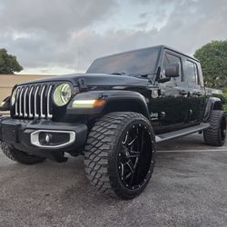2021 Jeep Gladiator 