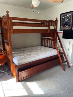 Wooden Bunk Bed W/!Full & Twin