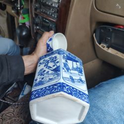 Chinese Tea Jar, Vintage Blue and White Chinese Tea Caddy Porcelain Ceramic Jar 