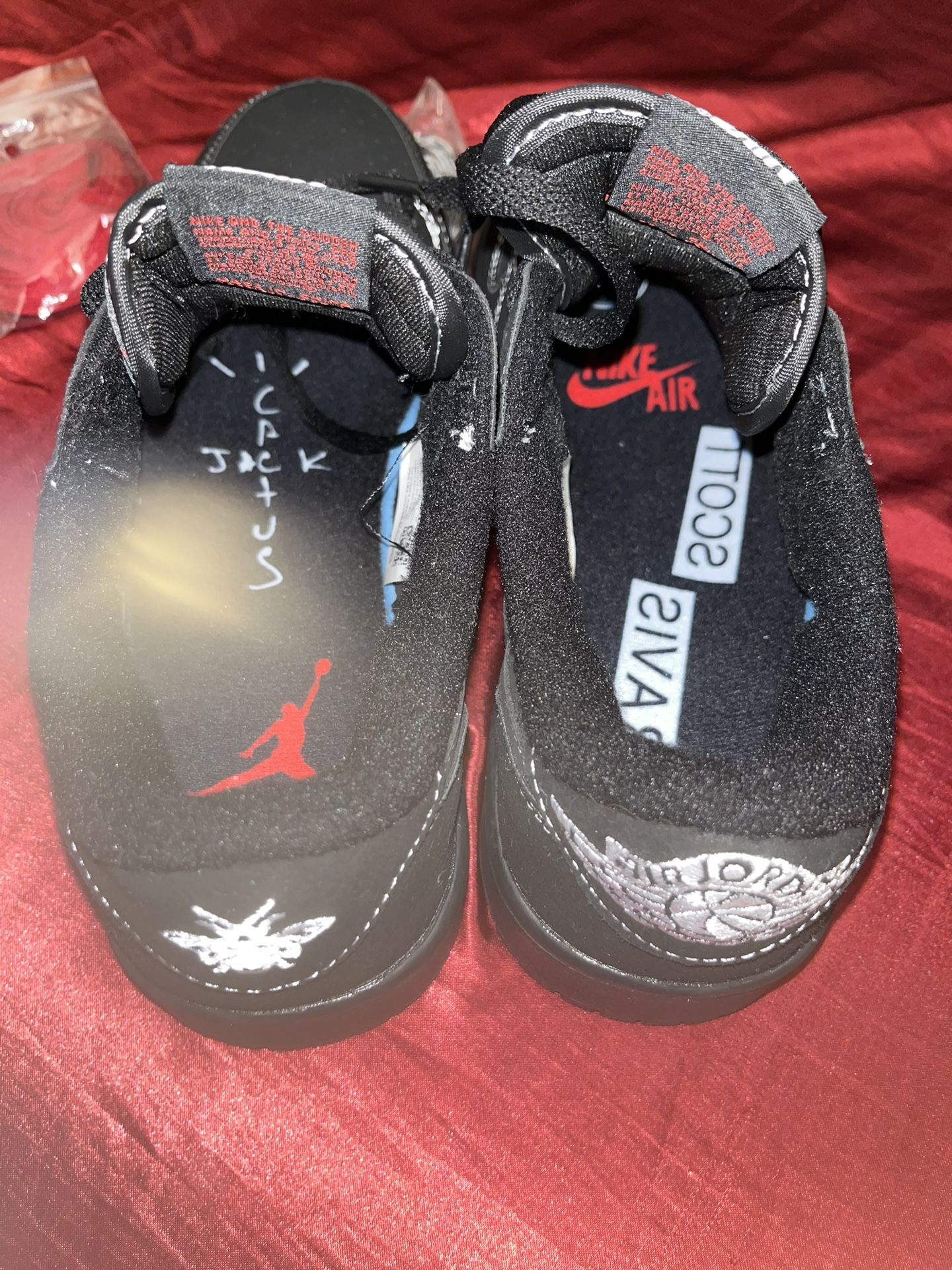 Travis Scott Black Phantoms