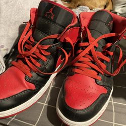 Jordan1 Mid Bred 12m
