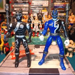 Mighty Morphin Power Rangers "Black Ranger" " Blue Light Patrol Ranger ( Vintage Bandai 2004 )