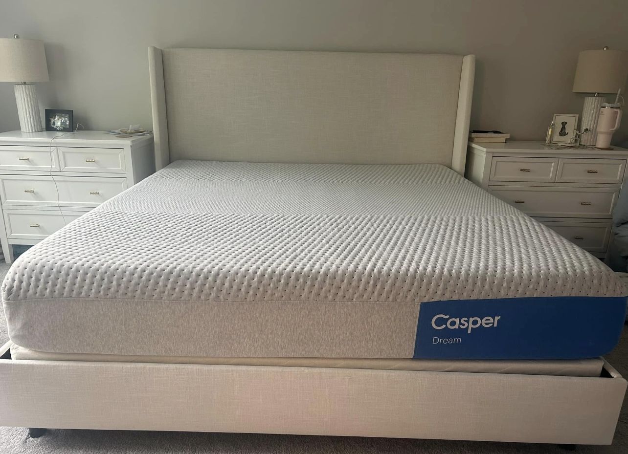 Casper Dream King Size Mattress for Sale in Los Angeles, CA OfferUp