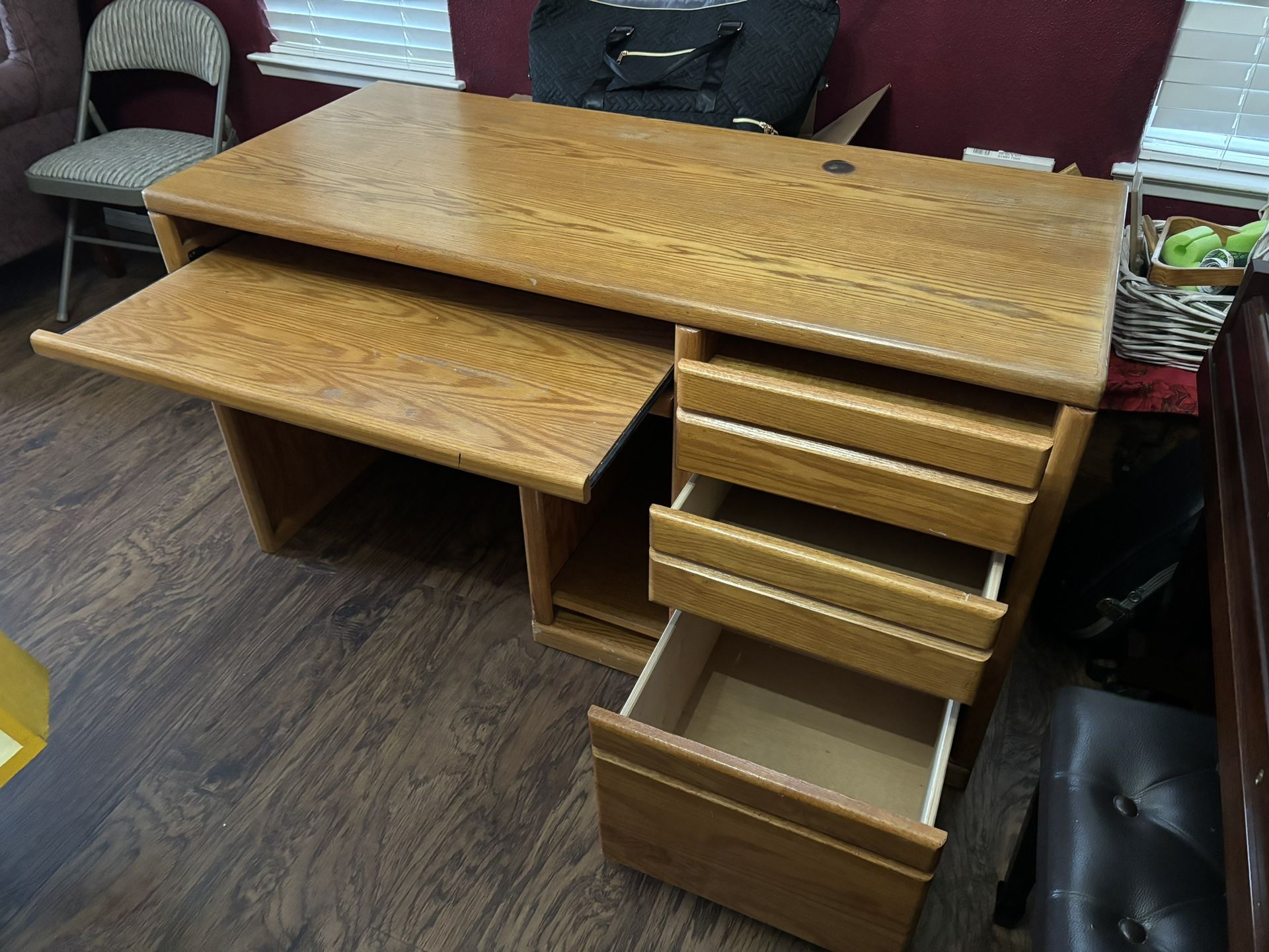 Free Desk 