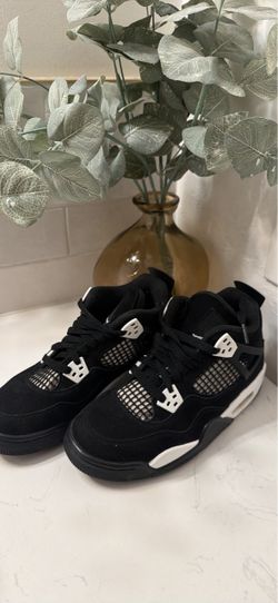 Jordan 4 white Thunder