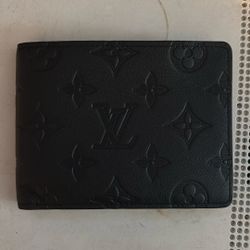Black Men’s Louis Vuitton Wallet