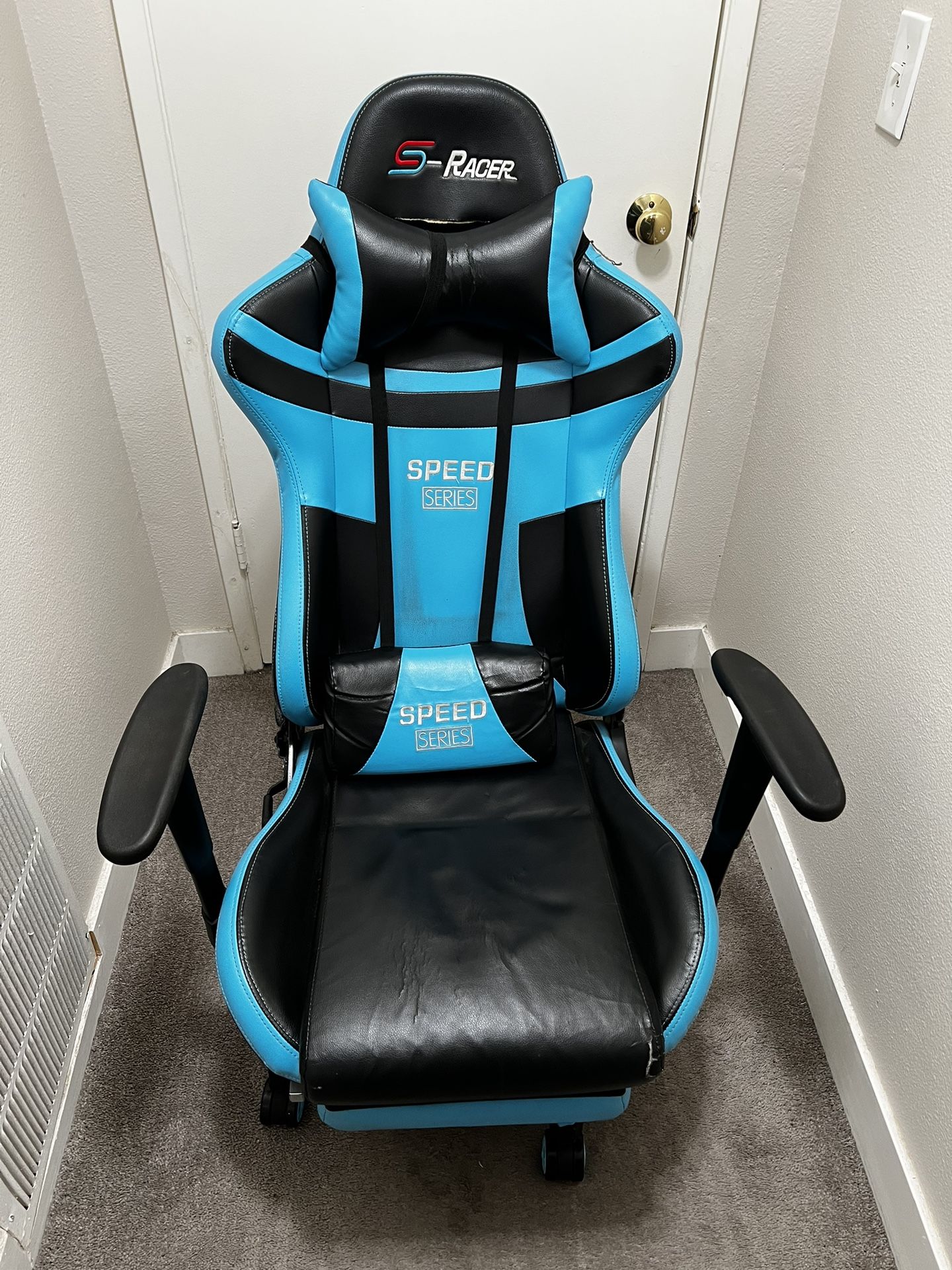 Gaming Chair for Sale in Los Angeles, CA OfferUp