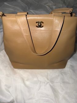 CHANEL Turnlock Purse