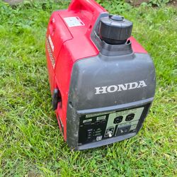 Honda EU2000i Inverter Generator