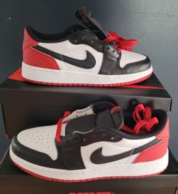 Air Jordan 1 Low "Black Toe" Brand New / Nuevas - Size 5M / 6.5W / 5Y