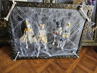 Halloween Wall Decor. Skeletons Havina Party