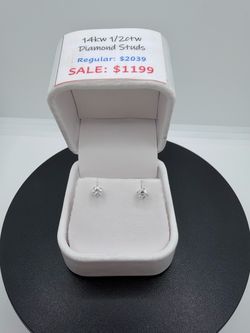 BRAND NEW 14KW .50CTW Diamond Stud Earrings