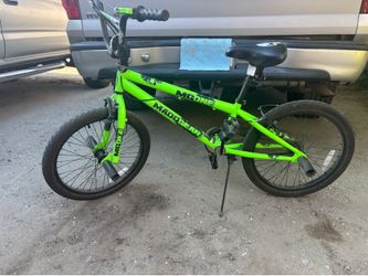 Boys Madd bike 20’