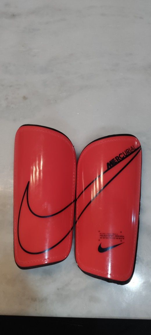 Nike Shin Guards Size Large