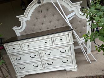 King bedroom set with mattress and boxspring