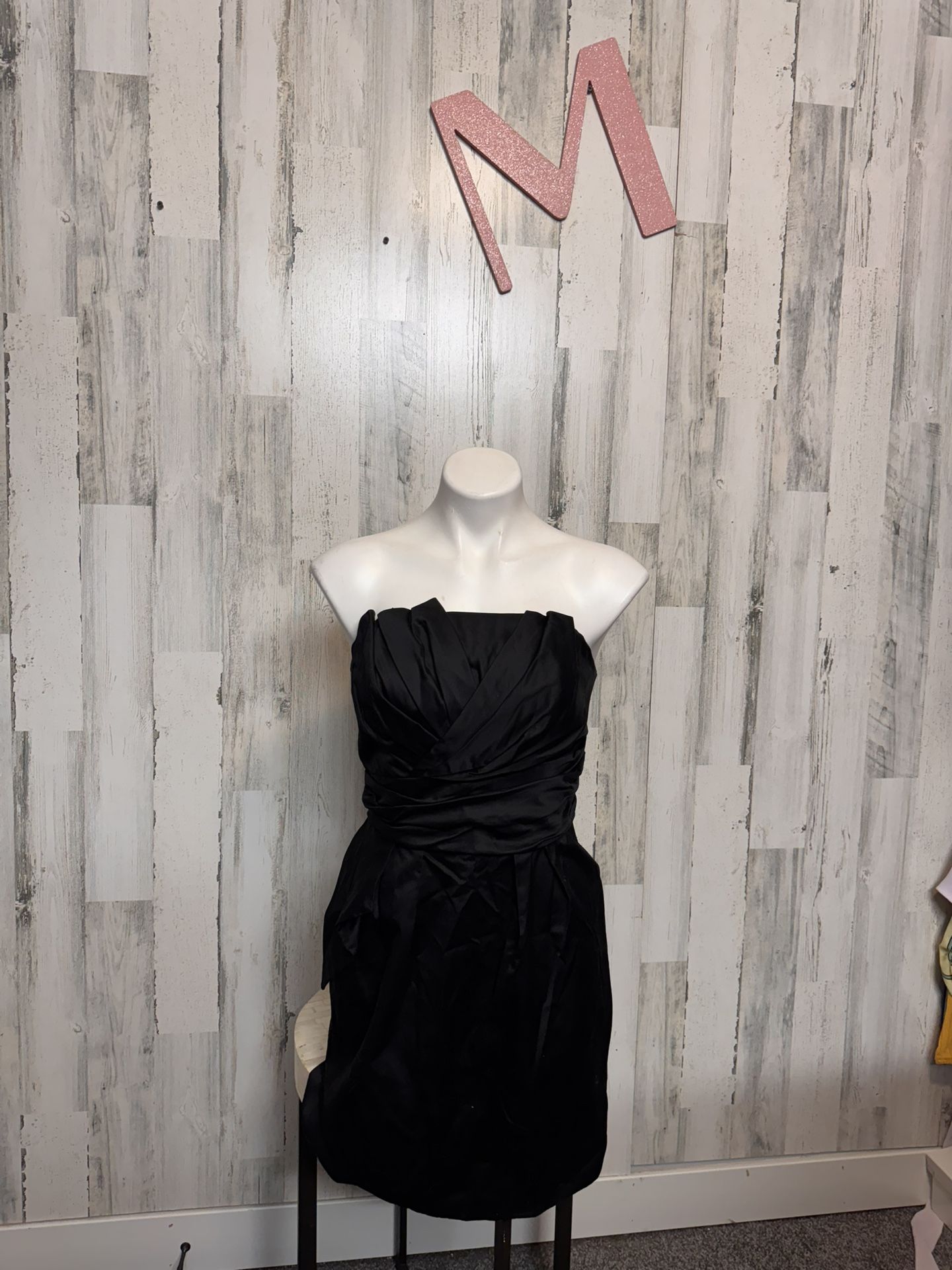 David's Bridal Black Satin Strapless Ruched Pleated Mini Dress Women's Size 8 br