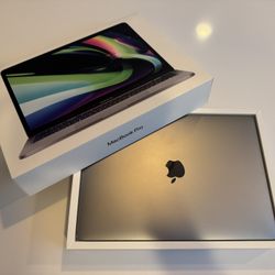 Apple M1 13” MacBook Pro 8GB 512GB